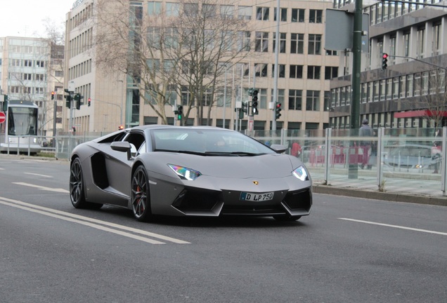 Lamborghini Aventador LP700-4 Roadster