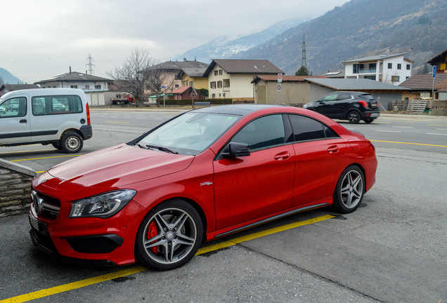 Mercedes-Benz CLA 45 AMG C117