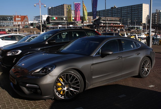 Porsche 971 Panamera Turbo S E-Hybrid