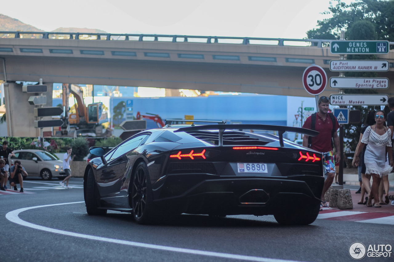 Lamborghini Aventador S LP740-4