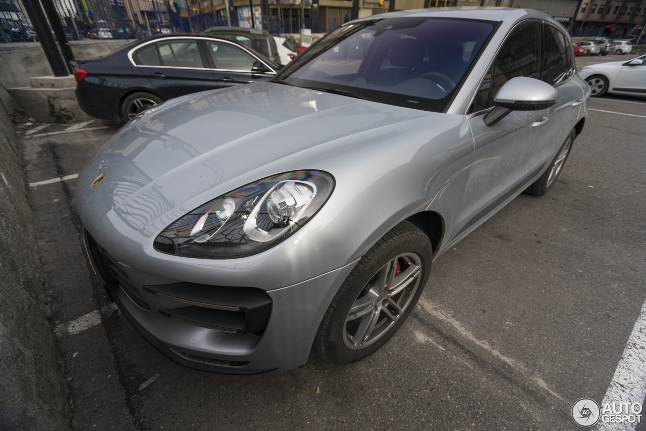 Porsche 95B Macan Turbo