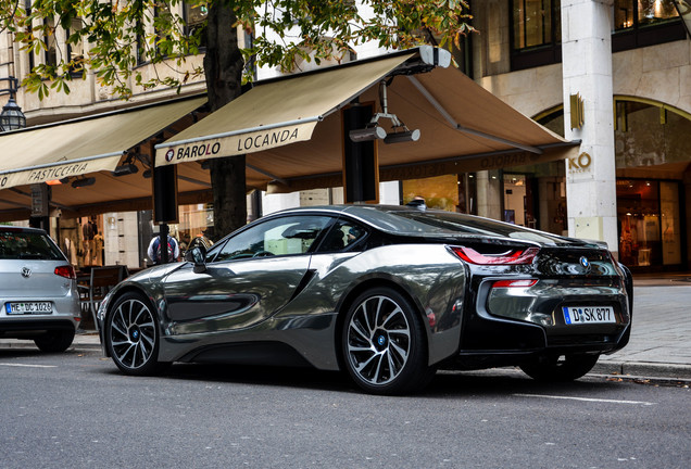 BMW i8