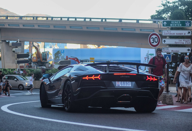 Lamborghini Aventador S LP740-4