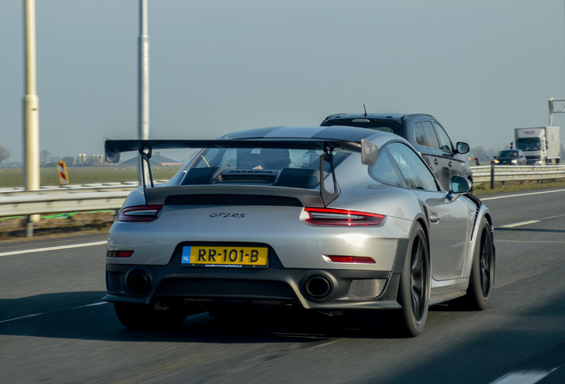 Porsche 991 GT2 RS Weissach Package