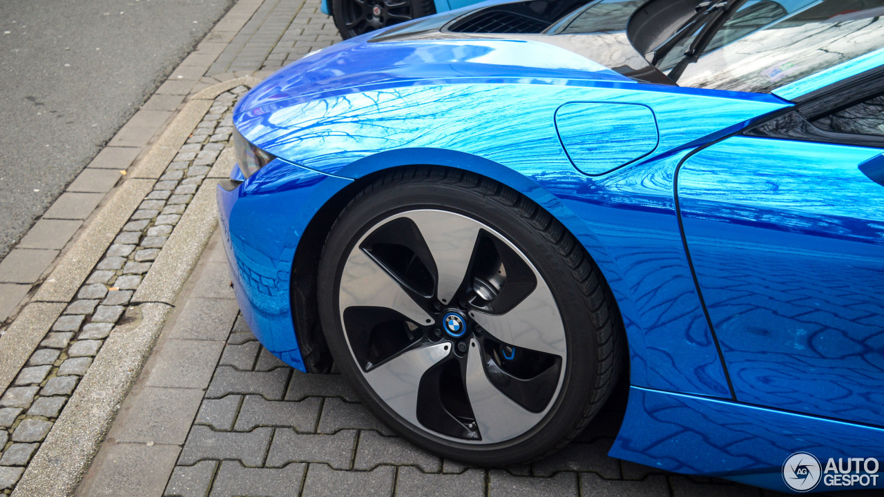 BMW i8