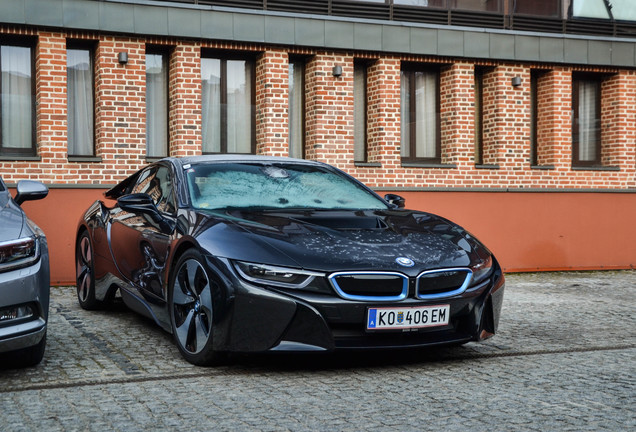 BMW i8