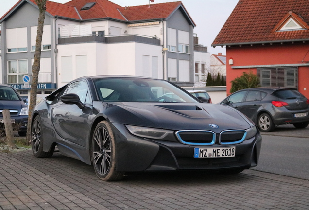 BMW i8