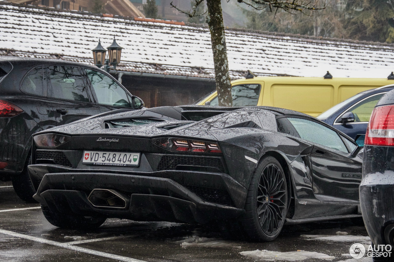 Lamborghini Aventador S LP740-4 Roadster