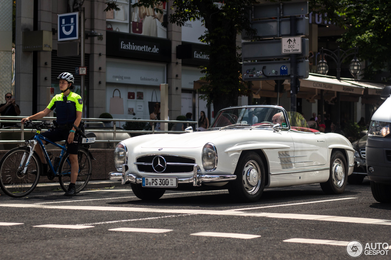 Mercedes-Benz 300SL Roadster