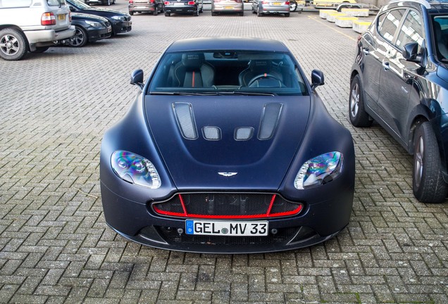 Aston Martin V12 Vantage S Red Bull Racing Edition