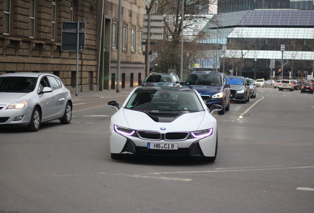 BMW i8