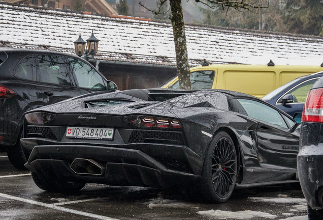 Lamborghini Aventador S LP740-4 Roadster