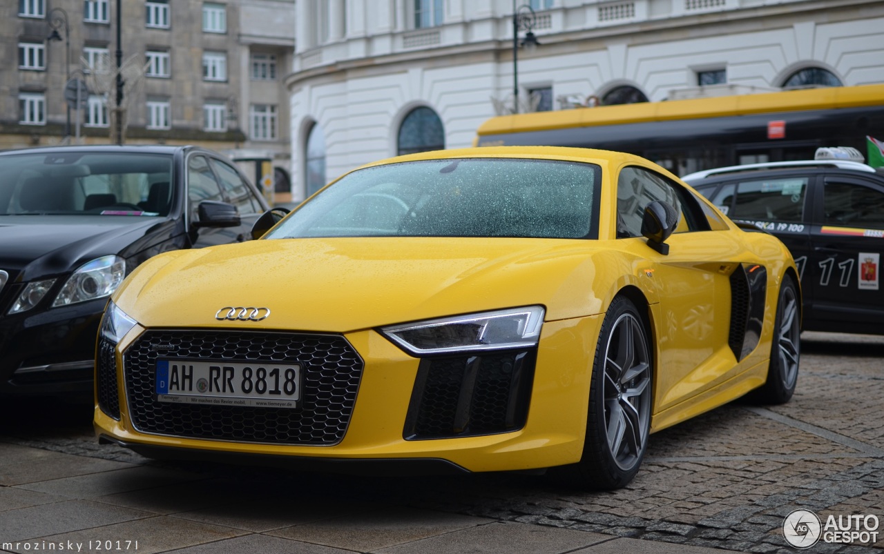 Audi R8 V10 Plus 2015