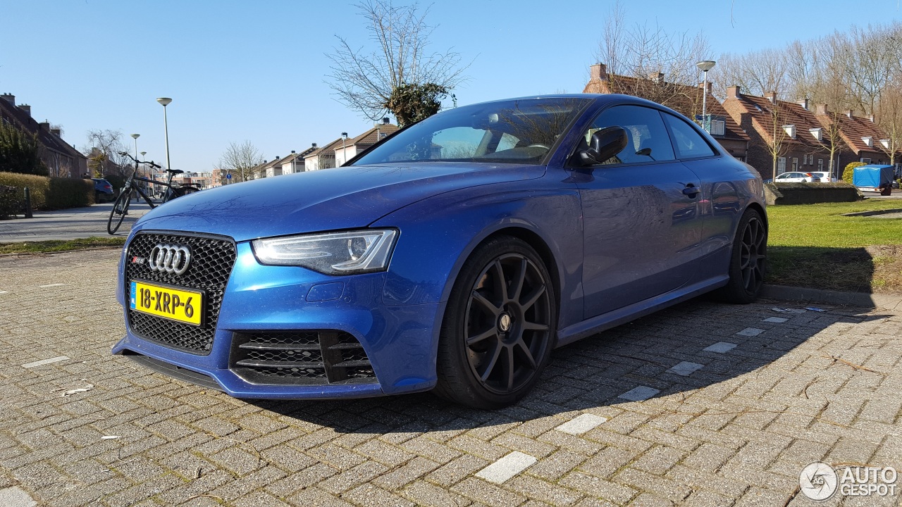 Audi RS5 B8 2012