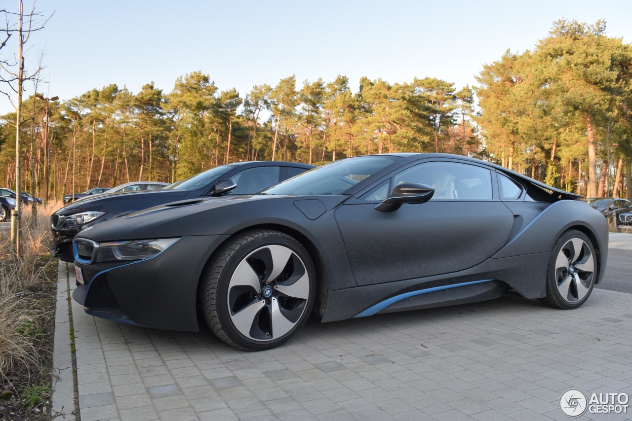 BMW i8