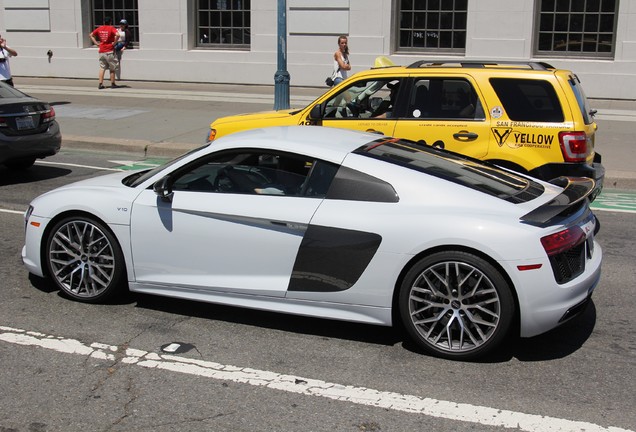 Audi R8 V10 Plus 2015