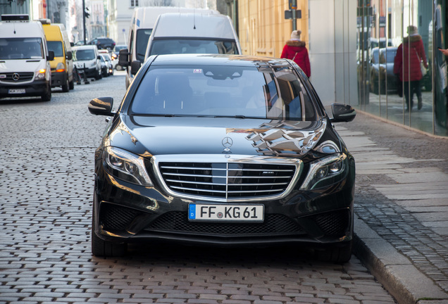 Mercedes-Benz S 63 AMG V222