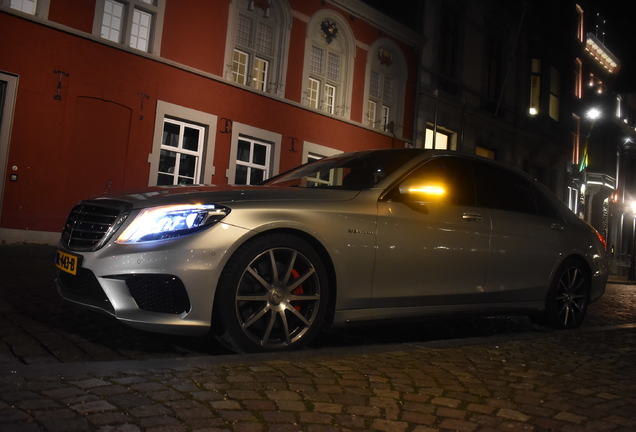 Mercedes-Benz S 63 AMG V222