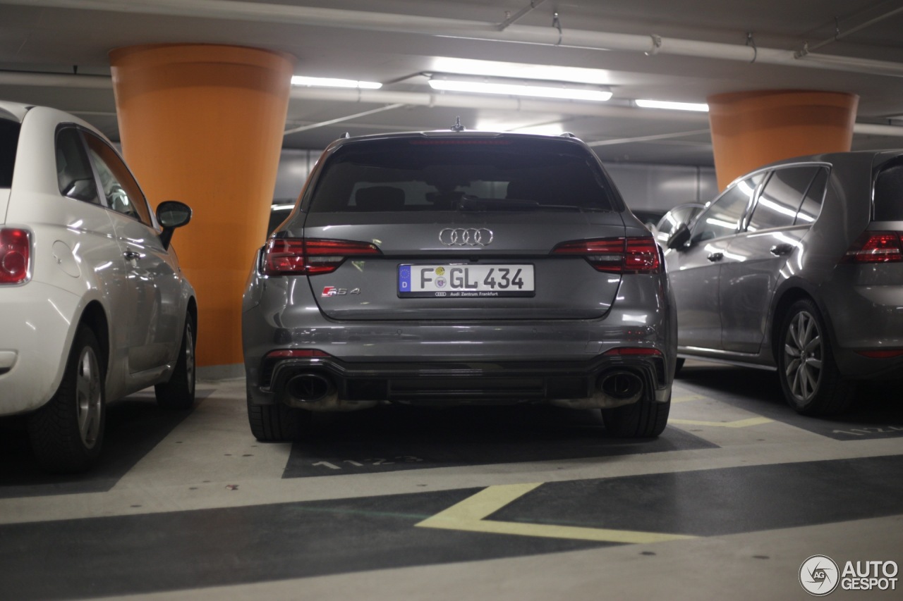 Audi RS4 Avant B9