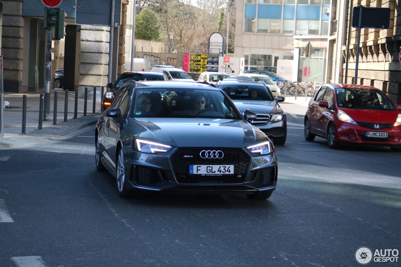 Audi RS4 Avant B9