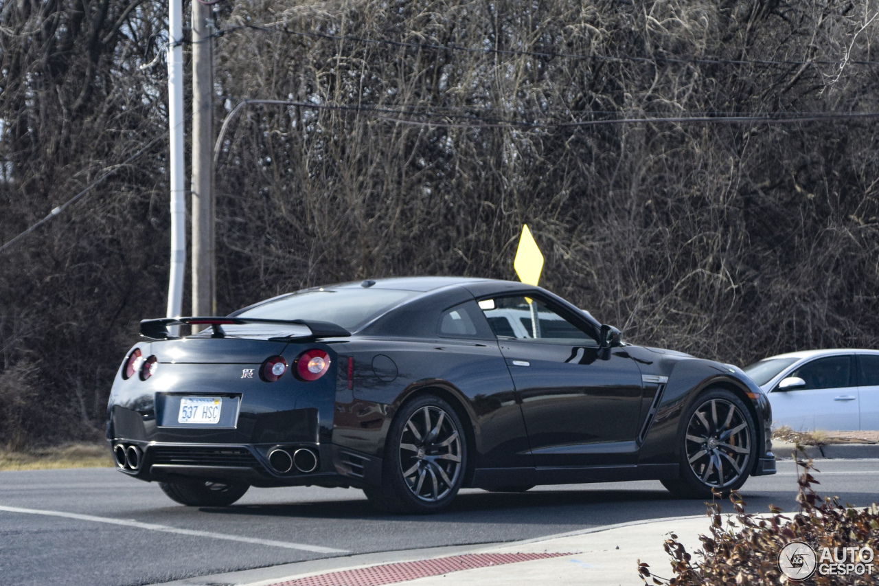 Nissan GT-R 2012