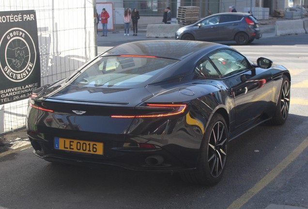 Aston Martin DB11 V8