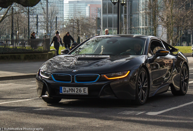 BMW i8