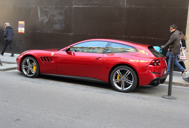 Ferrari GTC4Lusso