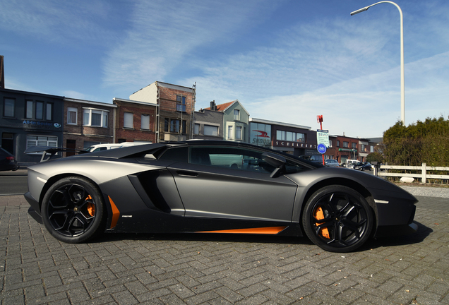 Lamborghini Aventador LP700-4 Roadster