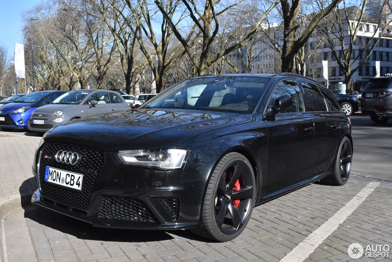 Audi RS4 Avant B8