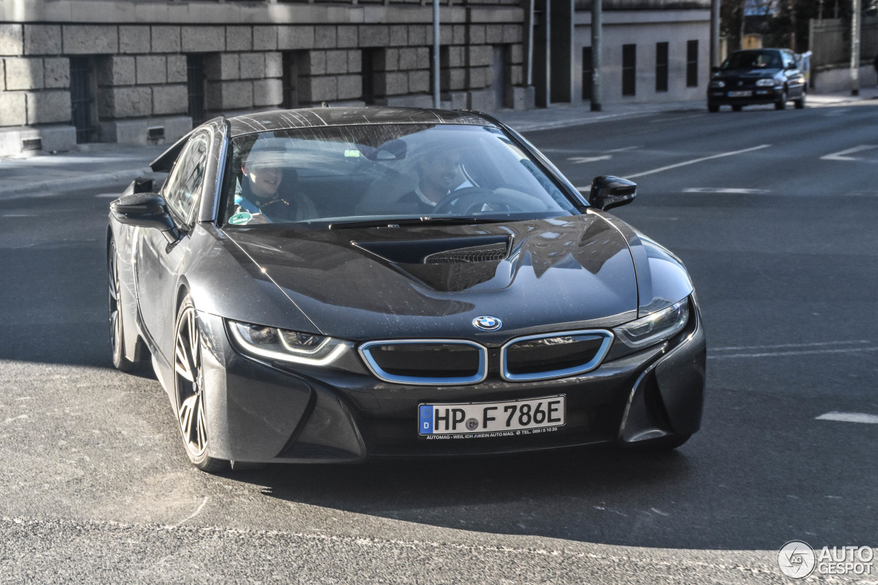 BMW i8