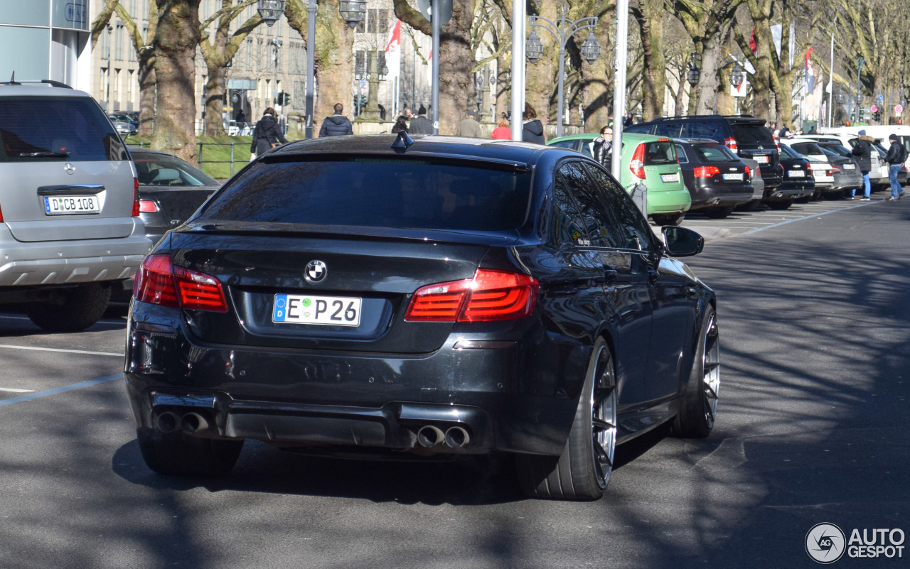 BMW M5 F10 2011