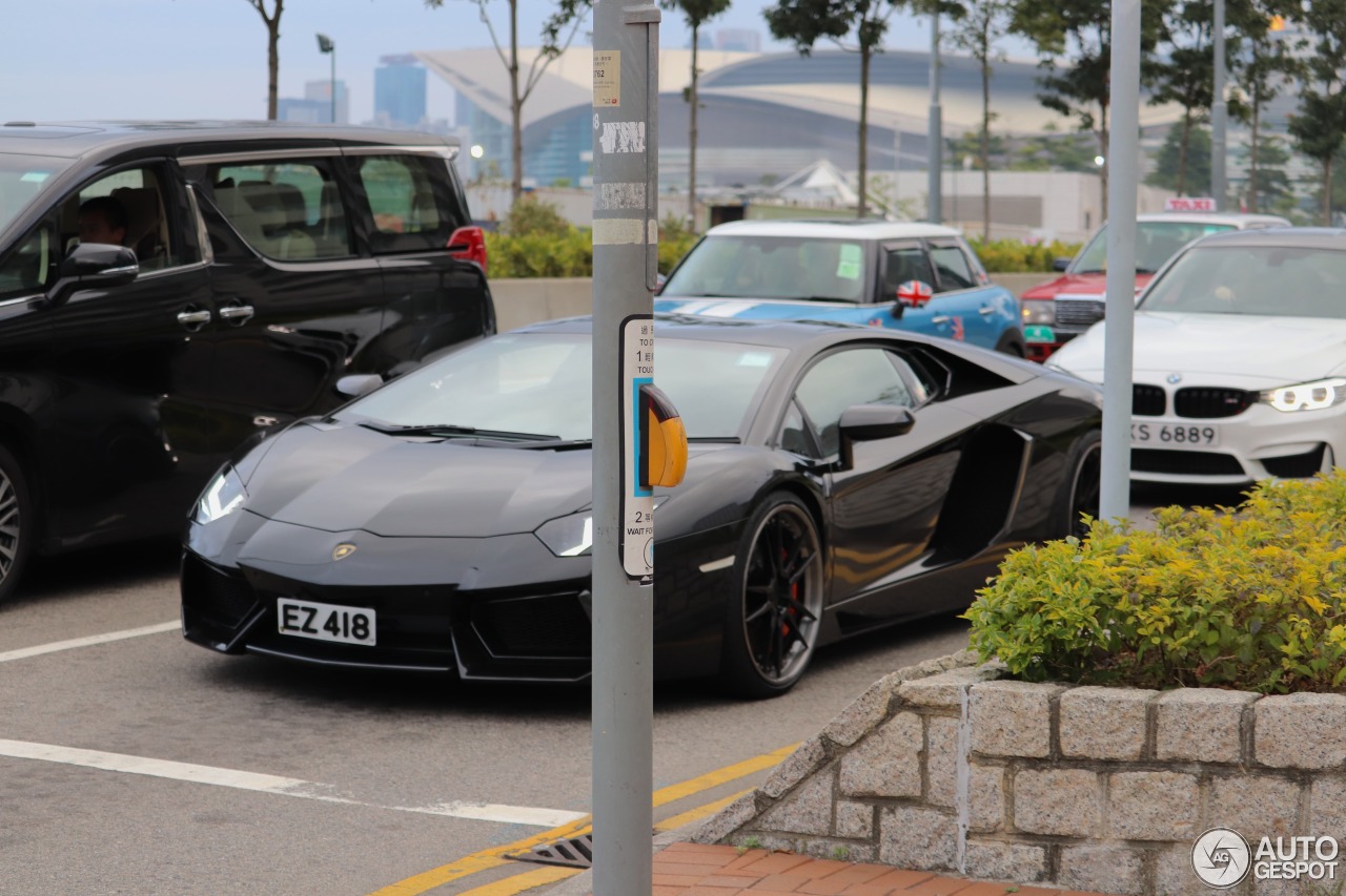 Lamborghini Aventador LP700-4