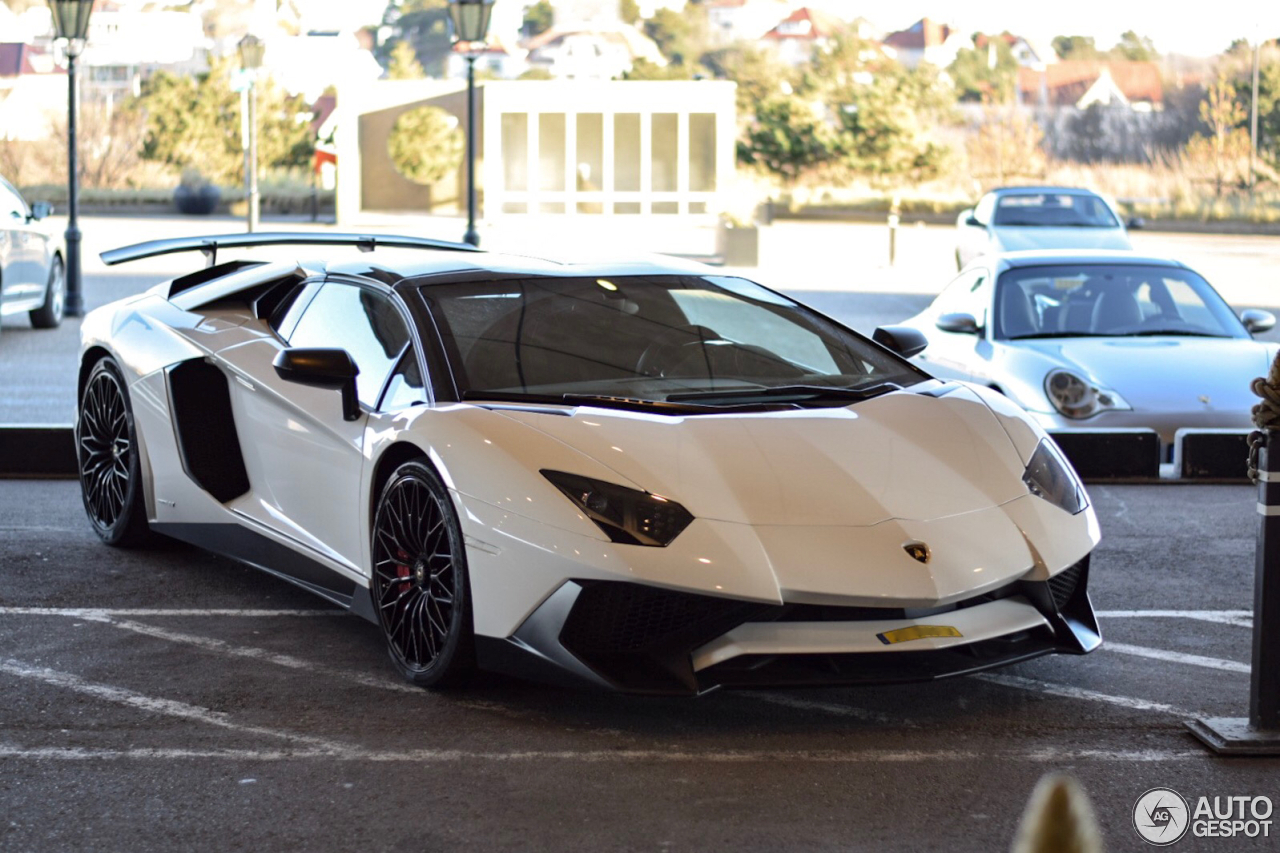 Lamborghini Aventador LP750-4 SuperVeloce Roadster