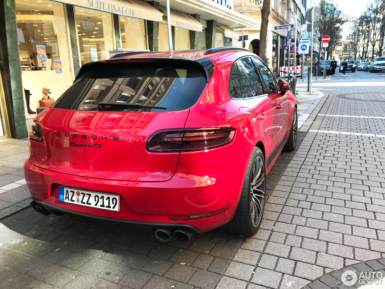 Porsche 95B Macan GTS