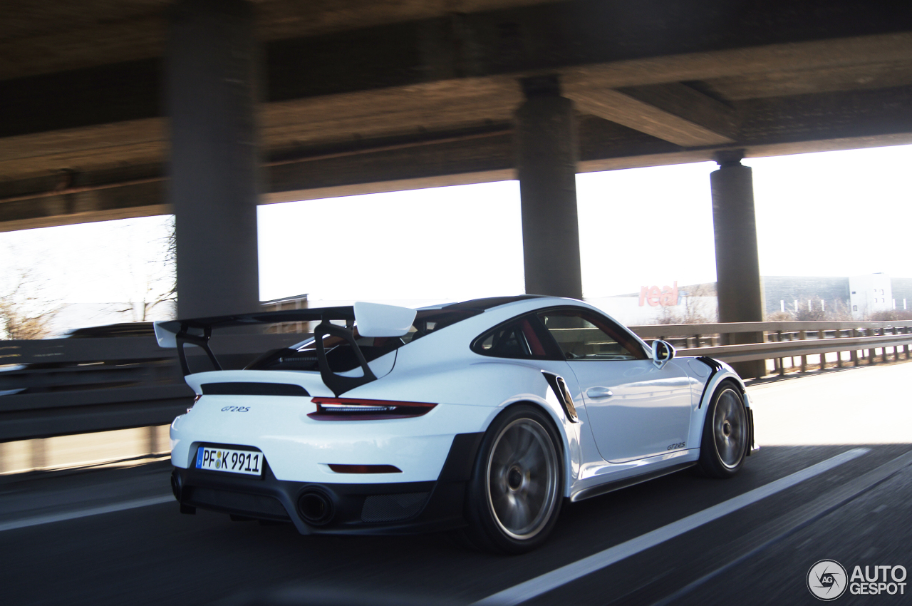 Porsche 991 GT2 RS Weissach Package