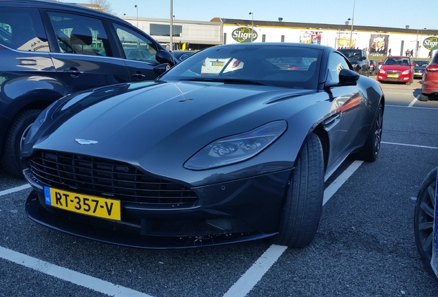 Aston Martin DB11 V8