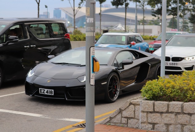 Lamborghini Aventador LP700-4