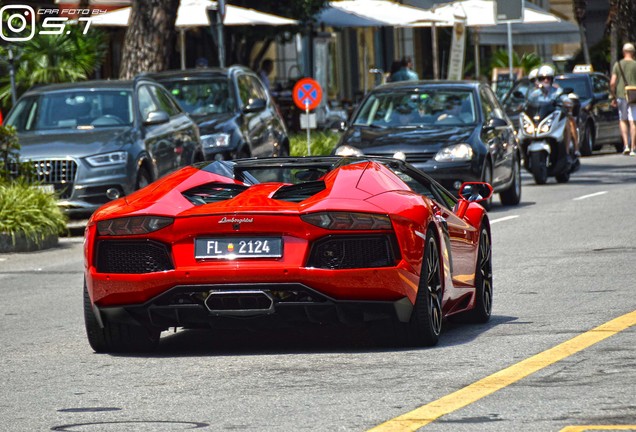 Lamborghini Aventador LP700-4 Roadster