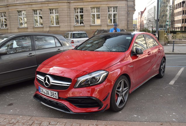 Mercedes-AMG A 45 W176 2015