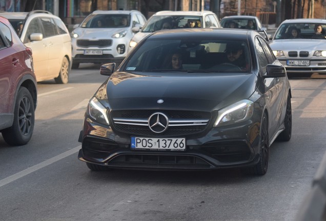 Mercedes-AMG A 45 W176 2015