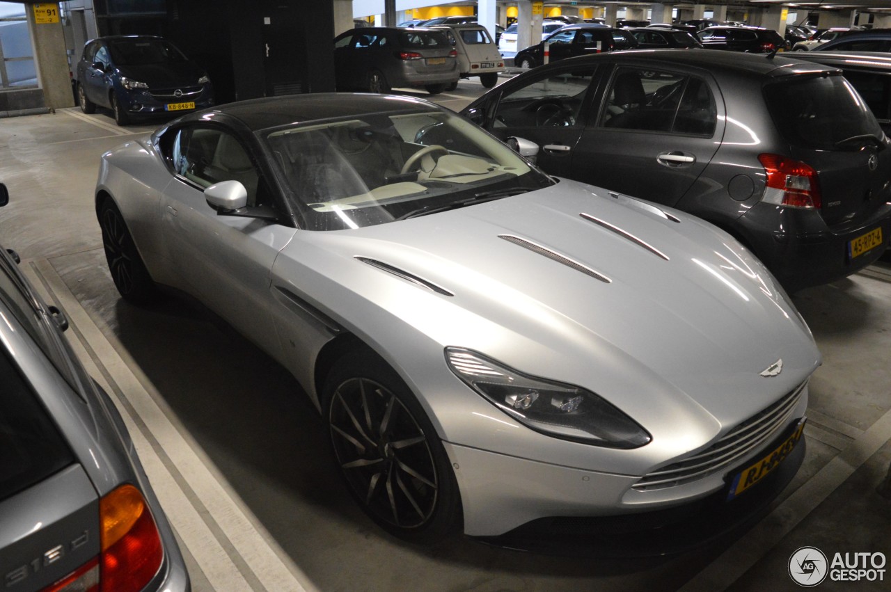 Aston Martin DB11