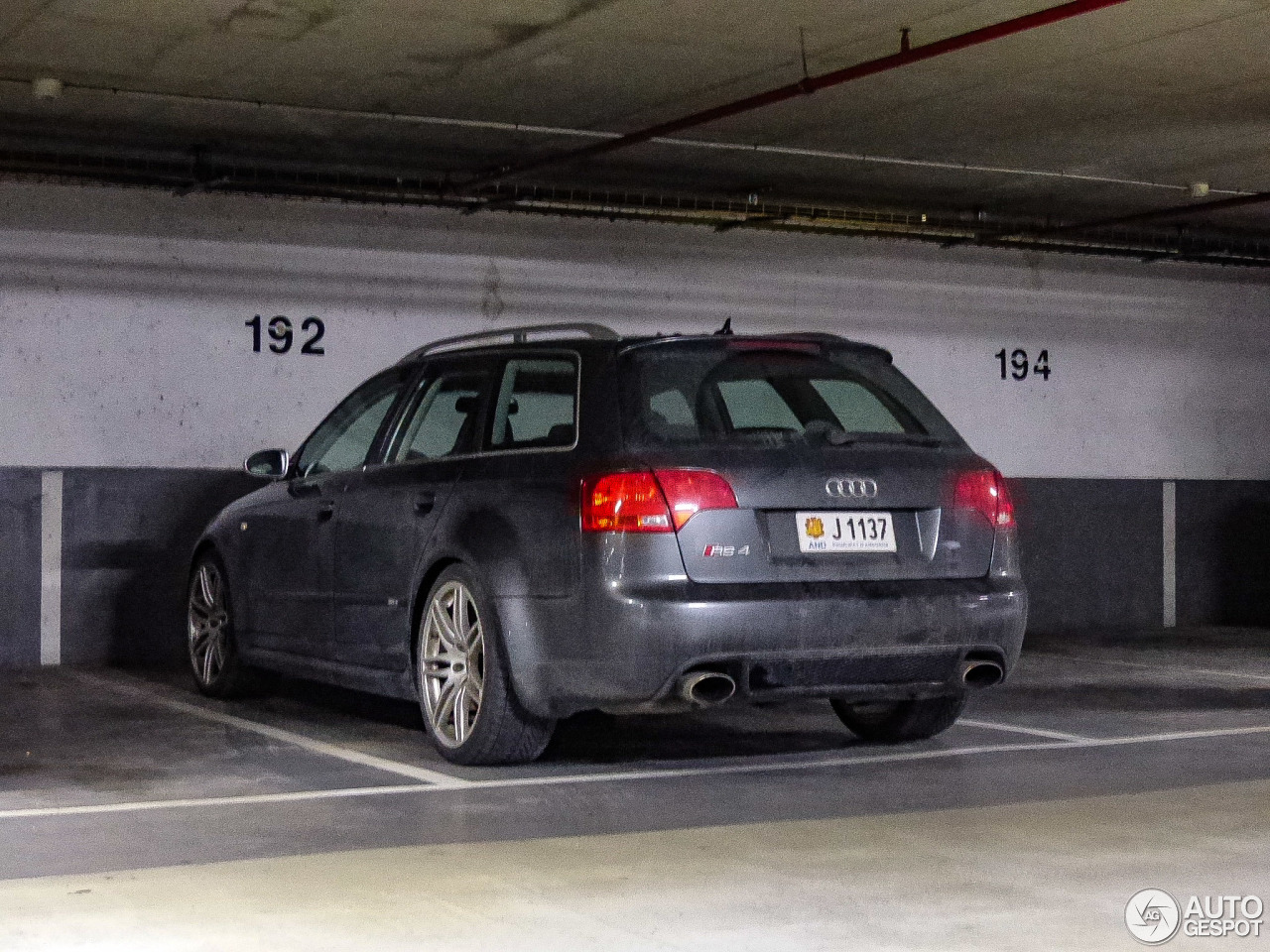 Audi RS4 Avant B7