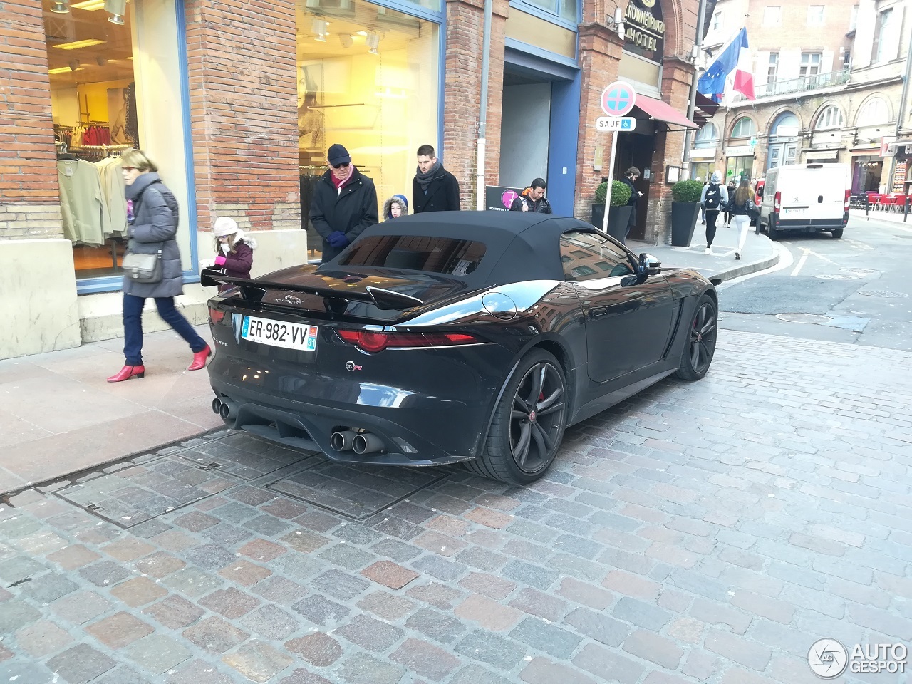 Jaguar F-TYPE SVR Convertible 2017