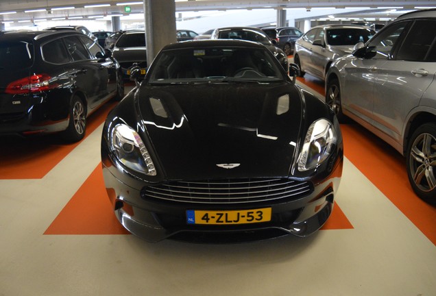 Aston Martin Vanquish 2013