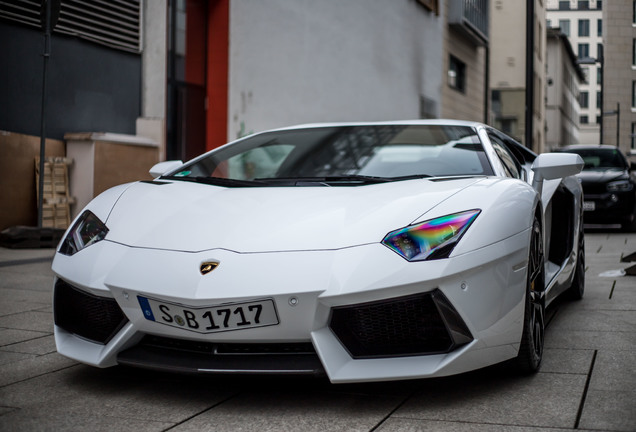 Lamborghini Aventador LP700-4