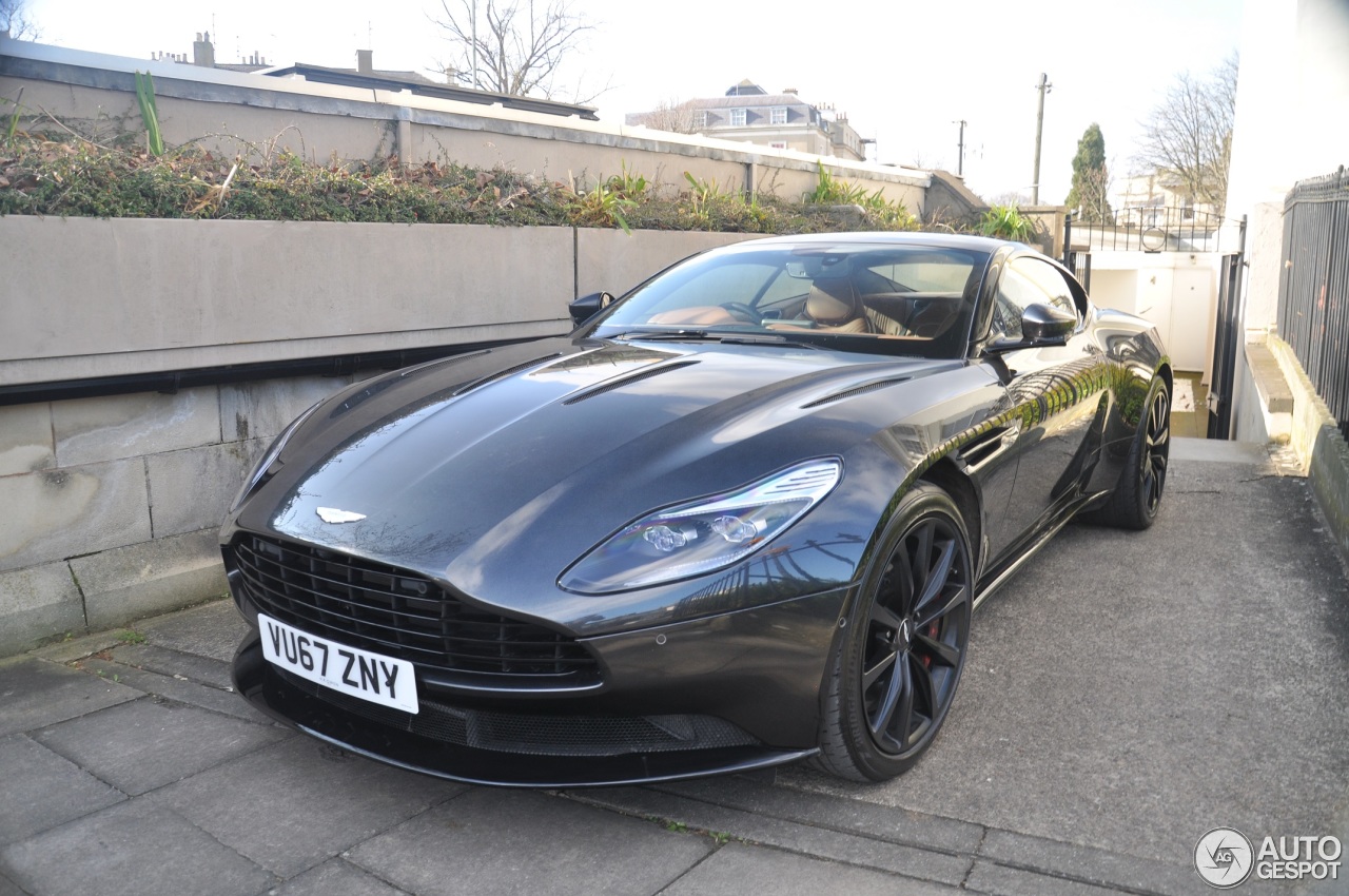 Aston Martin DB11