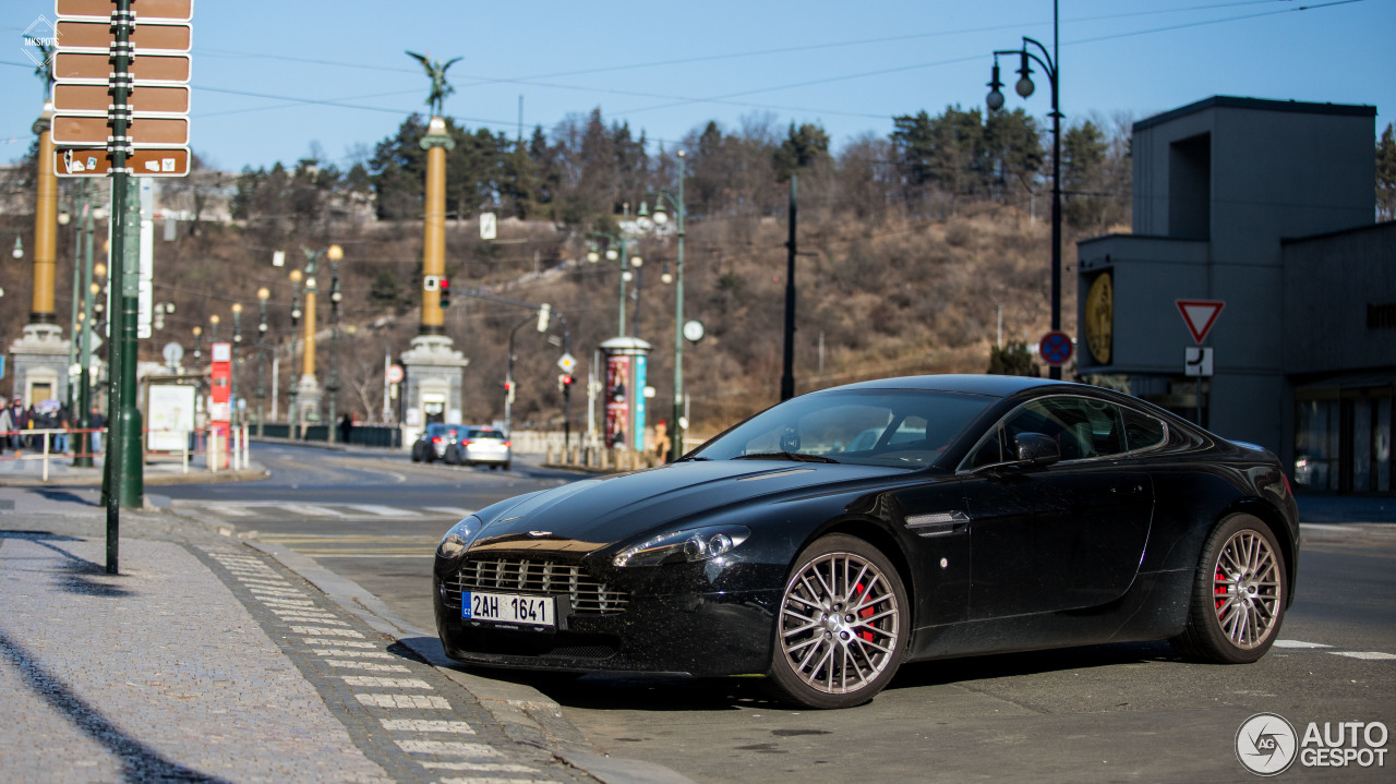 Aston Martin V8 Vantage