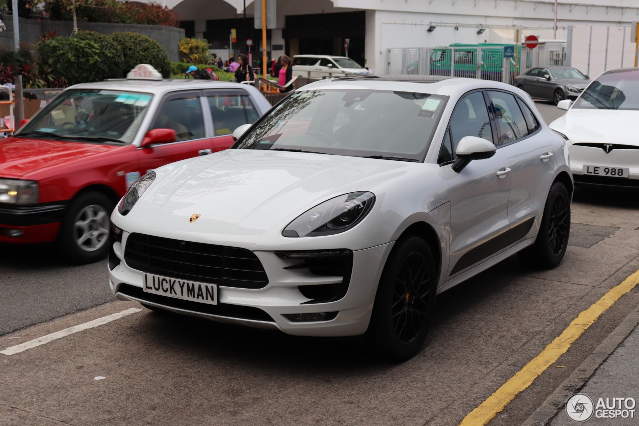 Porsche 95B Macan GTS