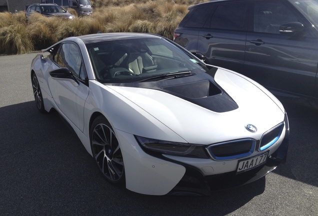 BMW i8